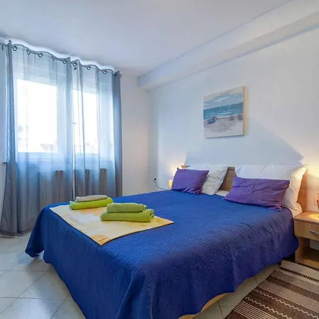 In 53747 Διαμέρισμα