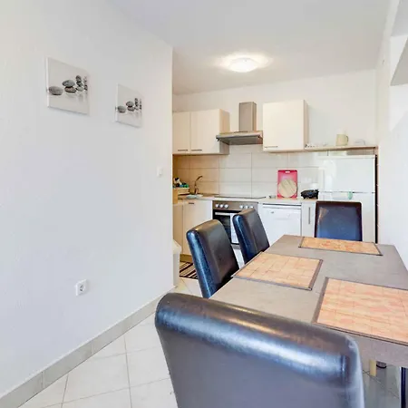 In 53747 Novi Vinodolski