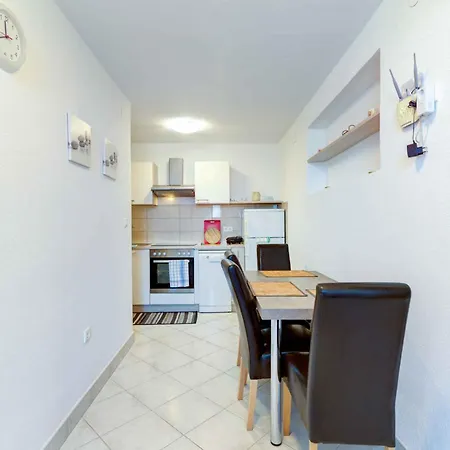 Apartament In 53747